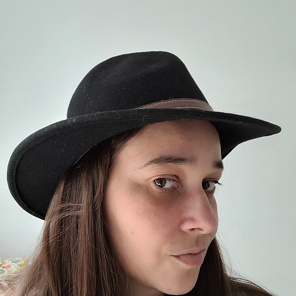 Black felted fedora hat - Picture 5 of 11